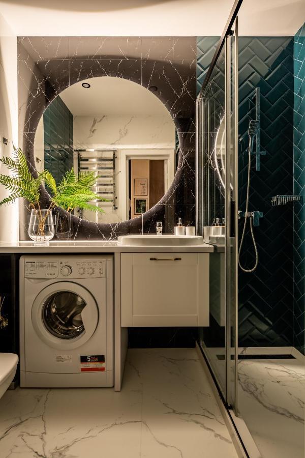 Emerald Lux Apartment. Liveinlviv Eksteriør billede